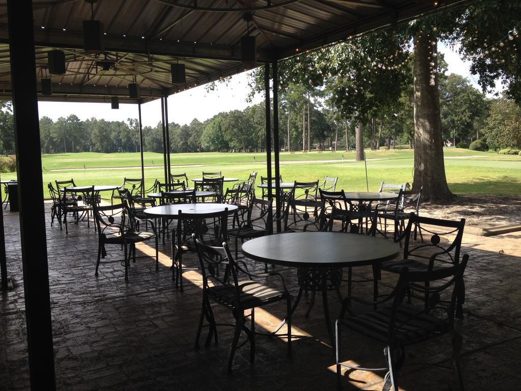 Crown Colony Villas Lufkin Exterior photo
